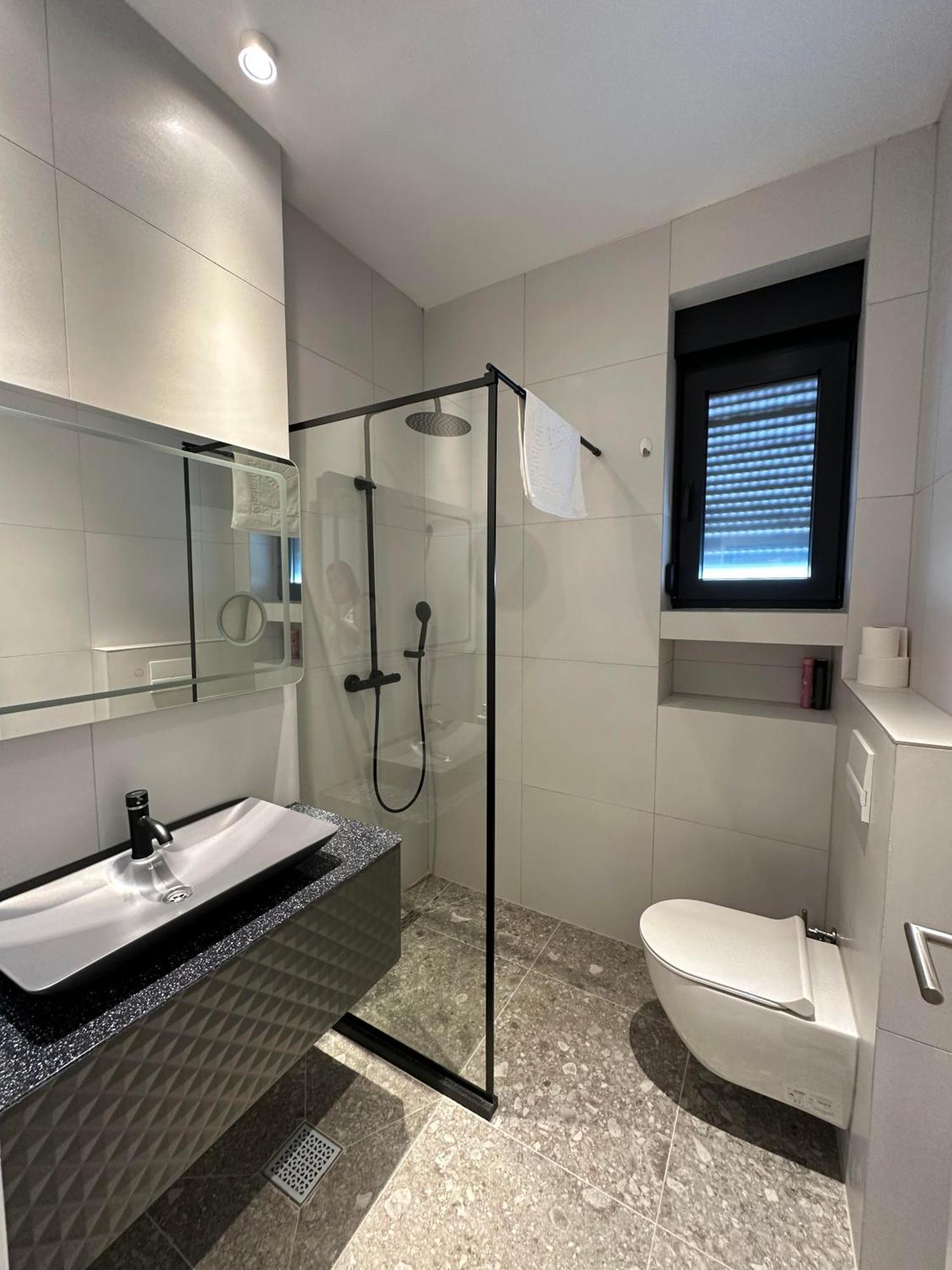 Pristina Select Apartments Buitenkant foto